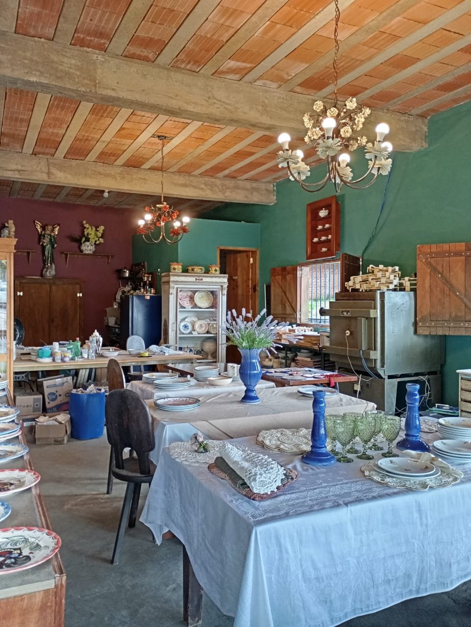 Ateliê e instalação de azulejos